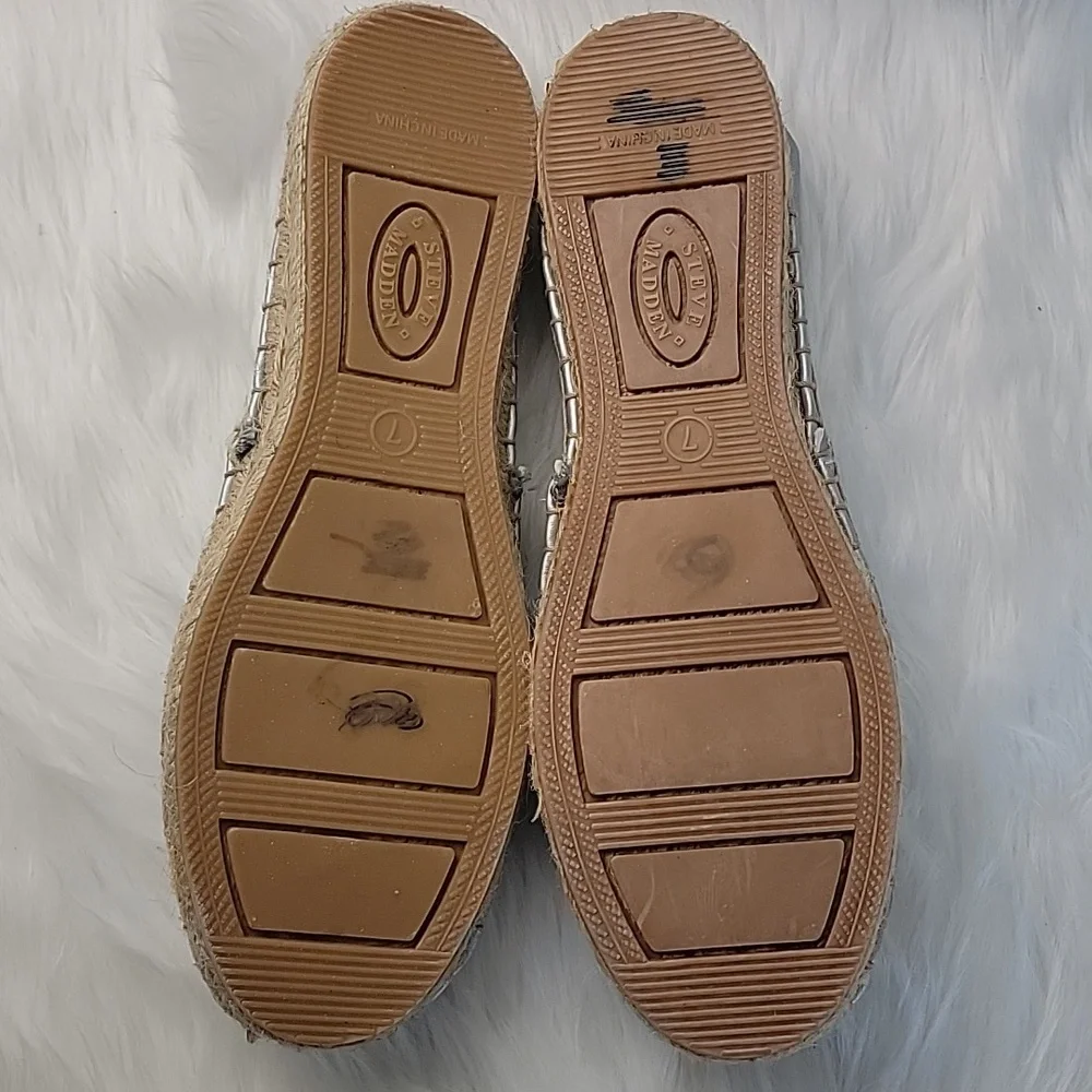 STEVE MADDEN Metallic Silver Slip On Bohemian Glam Flat Loafer Espadrilles 7 NEW